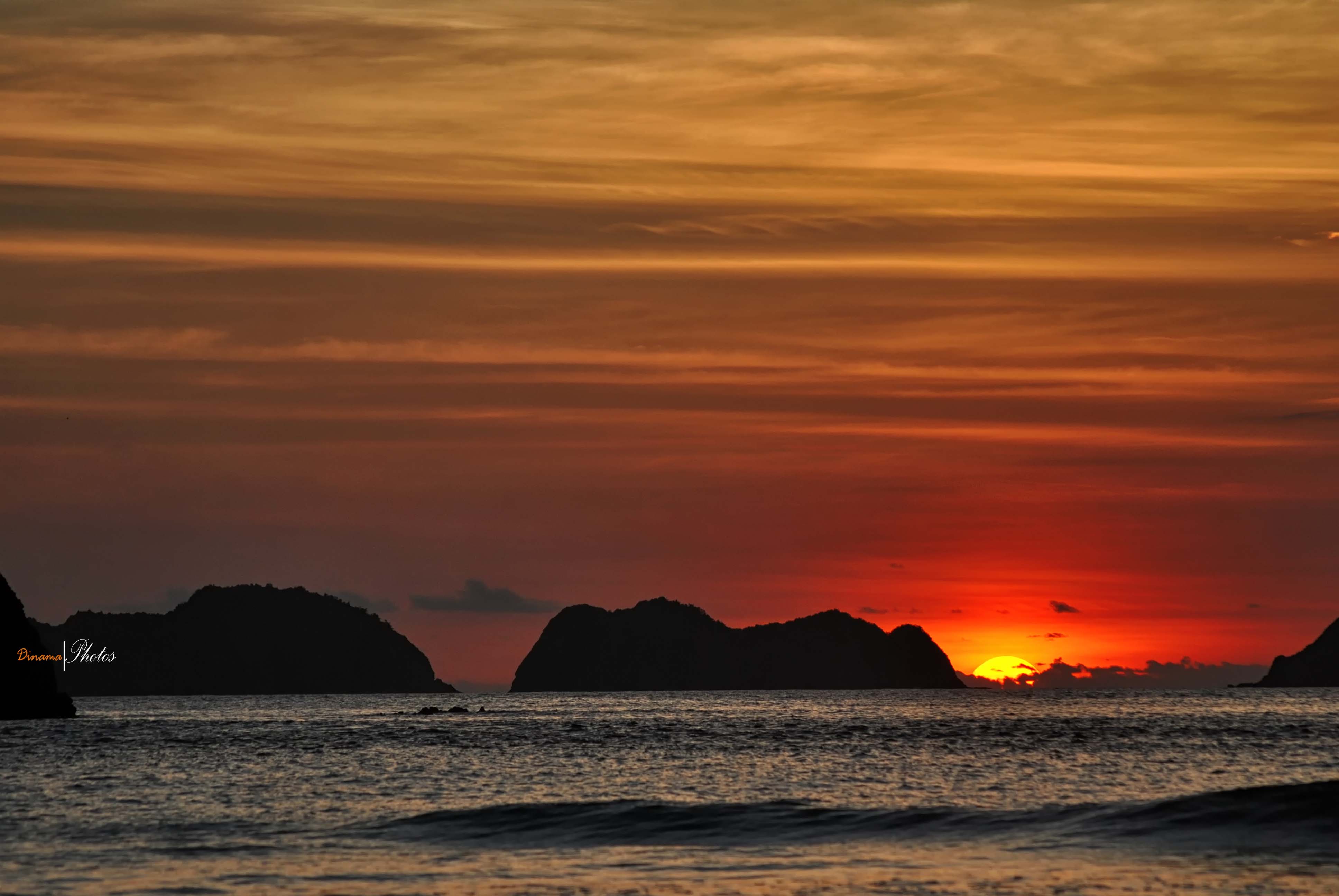 Sunset di Pantai Pulau merah Banyuwangi