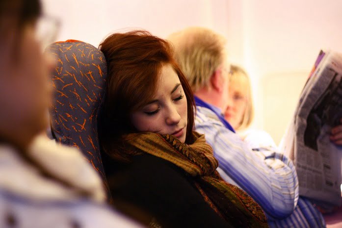 4 Trik Jitu Bisa Tidur Nyenyak Ketika Naik Pesawat