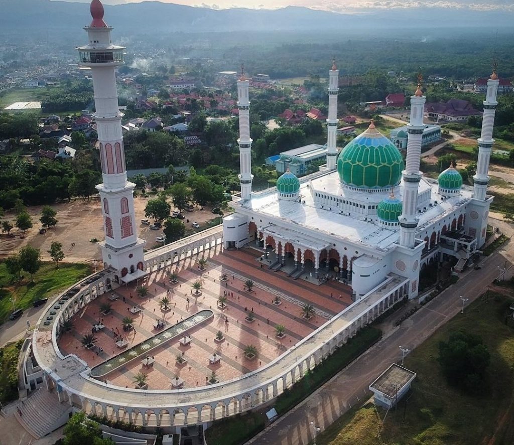 8 Masjid Di Indonesia Yang Cocok Untuk Tujuan Wisata 