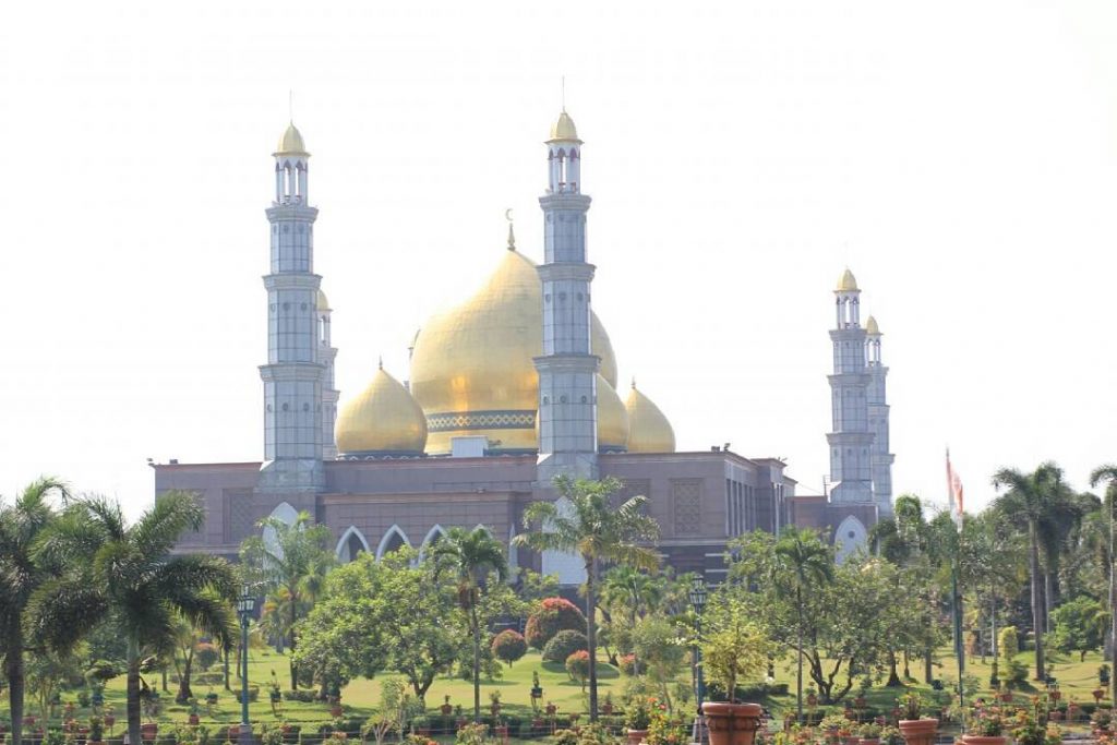 Masjid Dian Al Mahri, Image By IG : @fajarsupriyatna26