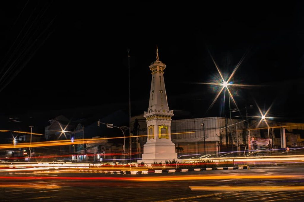 Tugu Yogyakarta, Image By IG : @rickyeligius