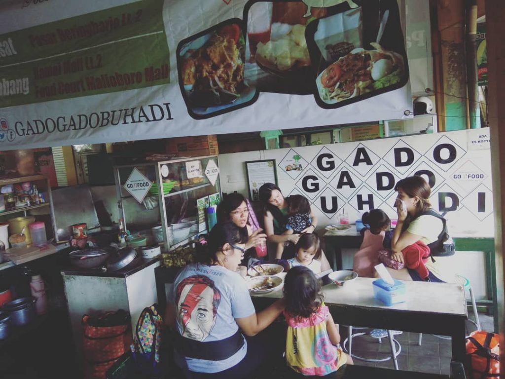 Gado-gado Bu Hadi, Image By IG : @gadogadobuhadi