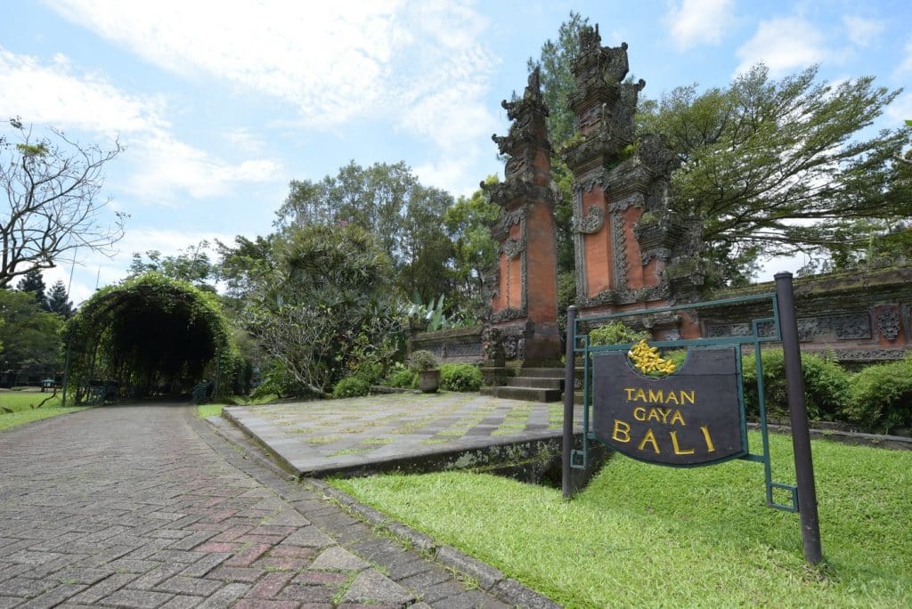 Taman Bali di Taman Bunga Nusantara, Image By : www.tamanbunganusantara.com