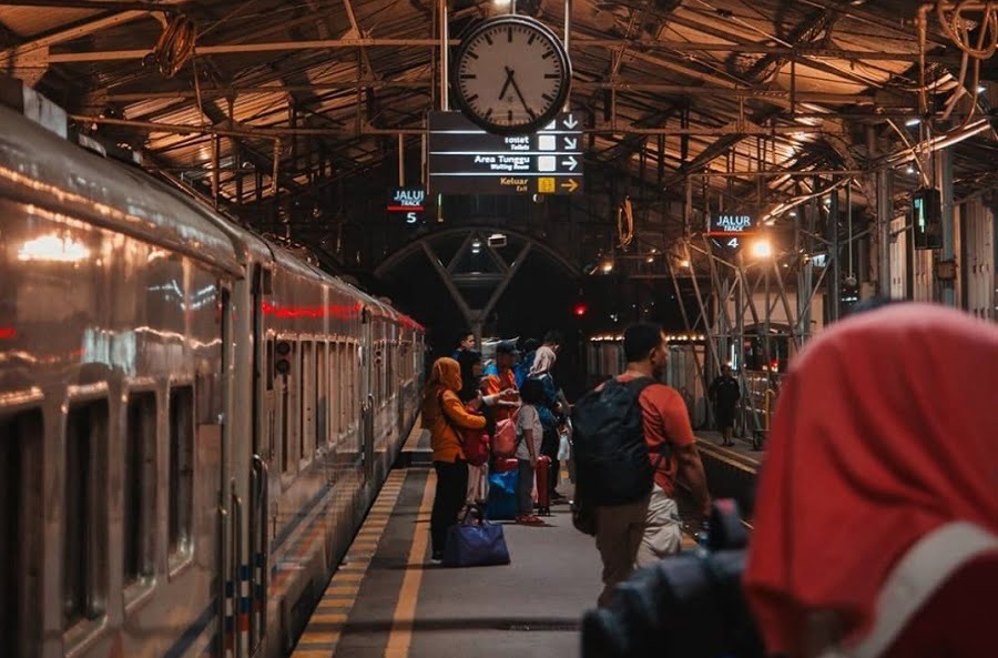 diskon 50 persen tiket kereta api, Photo by : @julomnblog