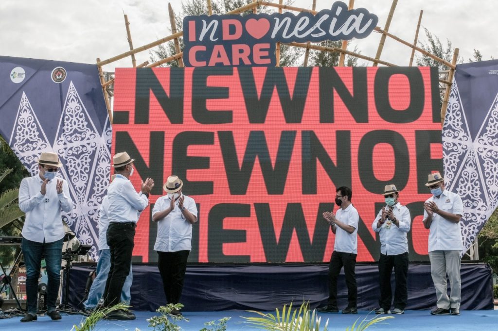 Menparekraf Serahkan Sertifikat Indonesia Care Pertama di Bintan Kepri 1