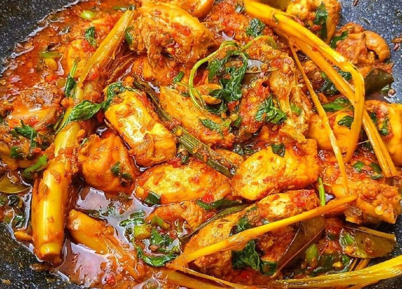 resep ayam woku pedas banget