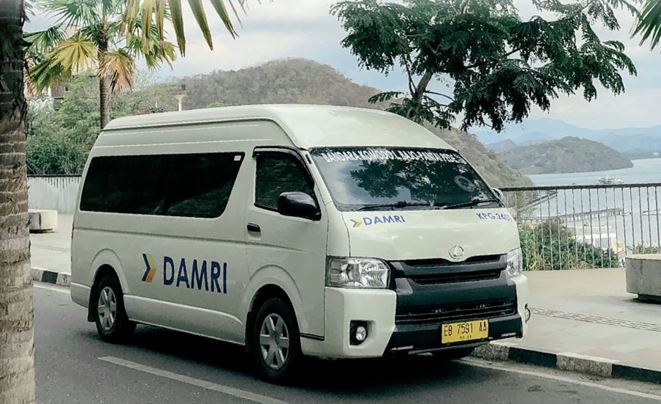 Rute, Harga Tiket dan Jadwal Damri Bandara Komodo Labuan Bajo, Perkenalkan Keindahan Labuan Bajo!