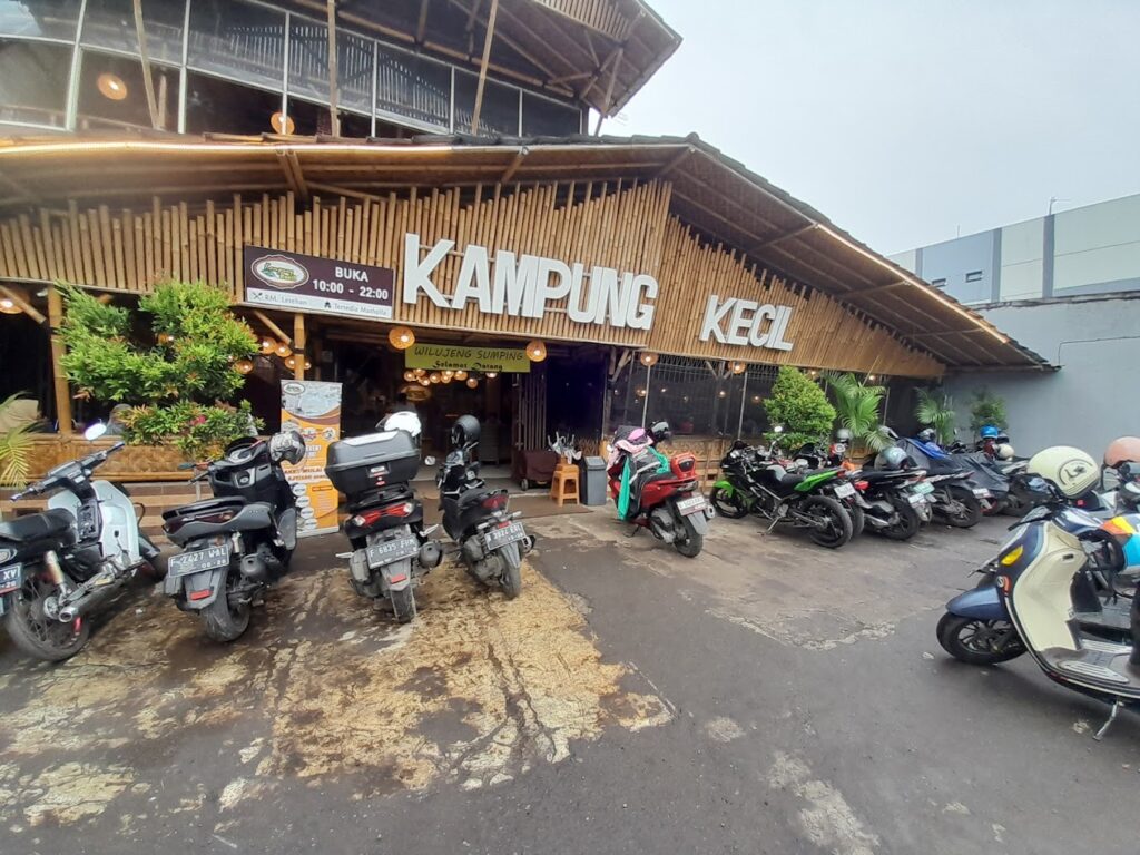 Harga Menu Kampung Kecil Simpangan Depok Terbaru