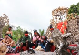 Kelompok Seniman Kamoro Srawung Budaya Ke Dua Titik Seni Pahat di Magelang (2)