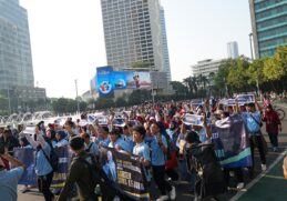 Kompak Banget! Fans Lesti Gelar Pawai di 10 Kota Lebih