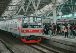 1.5 Juta Pengguna KRL dan LRT Jabodebek Nikmati Tarif Rp1 Selama Pelantikan Presiden dan Wakil Presiden (1)