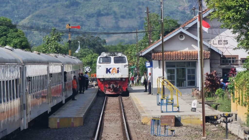 10 Stasiun Kereta Api Tertinggi di Indonesia