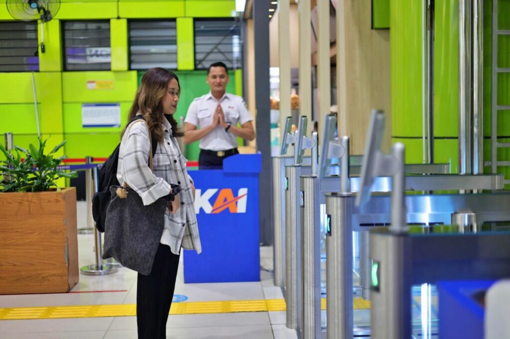 Era Baru Transportasi- 20 Stasiun Kini Gunakan Face Recognition