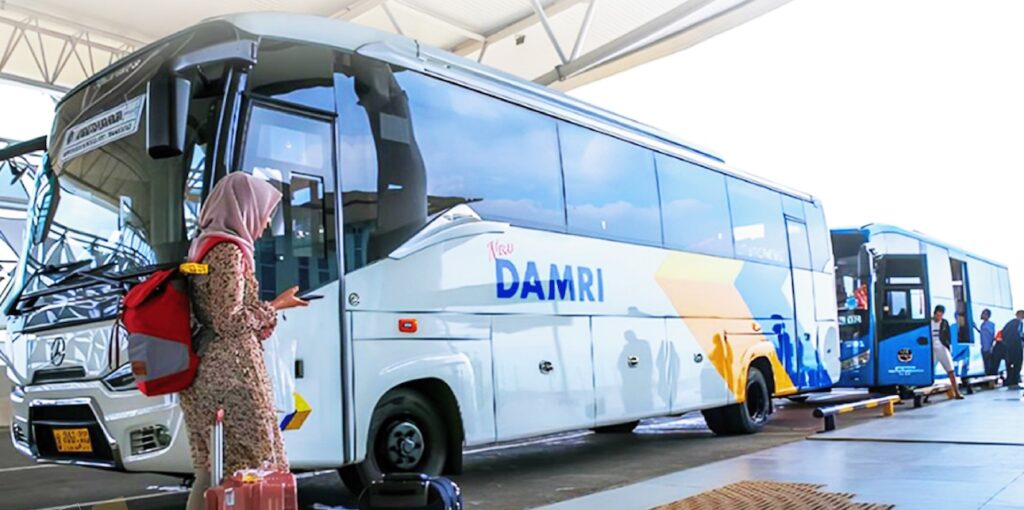 Layanan Gratis Damri untuk wisatawan ke Singapura dari Bandara Kertajati_