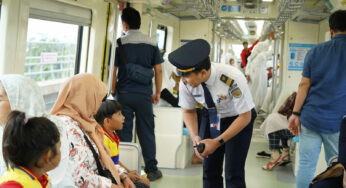 Mengenal Train Attendant LRT Jabodebek: Pengawal Kenyamanan dan Keamanan di Layanan LRT