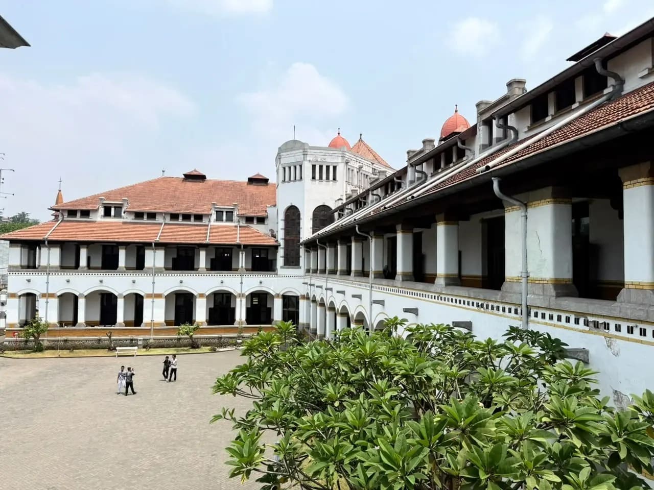 Weekend ke Semarang, Lawang Sewu Ajak Wisatawan Menyusuri Jejak Kereta Api
